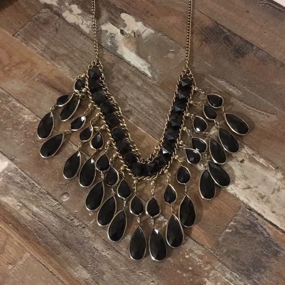 Jewelry - Statement necklace!